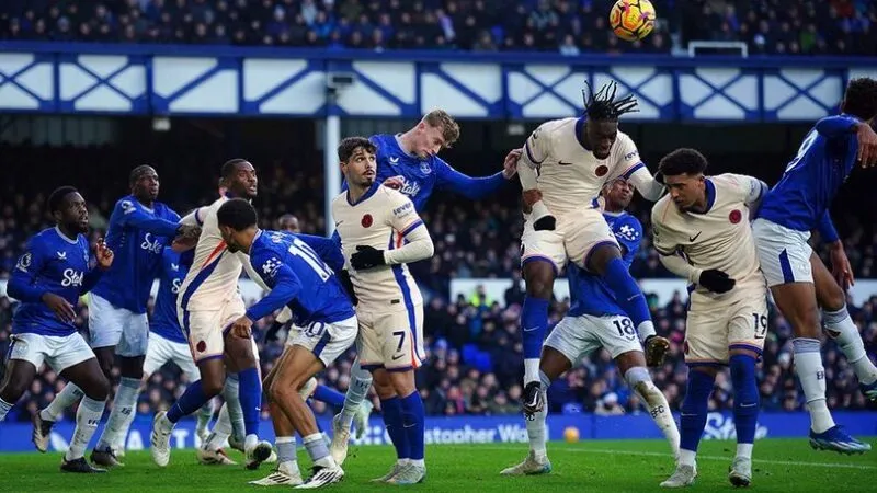 Chelsea đấu với Everton 03