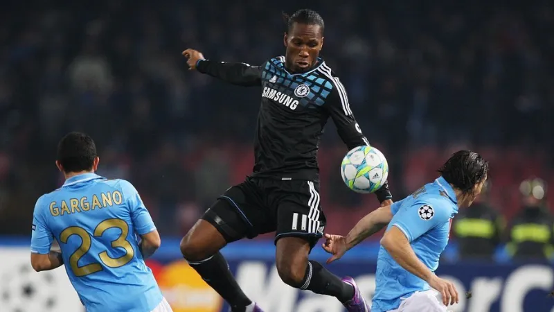 So sánh chiến thuật và nhân sự then chốt