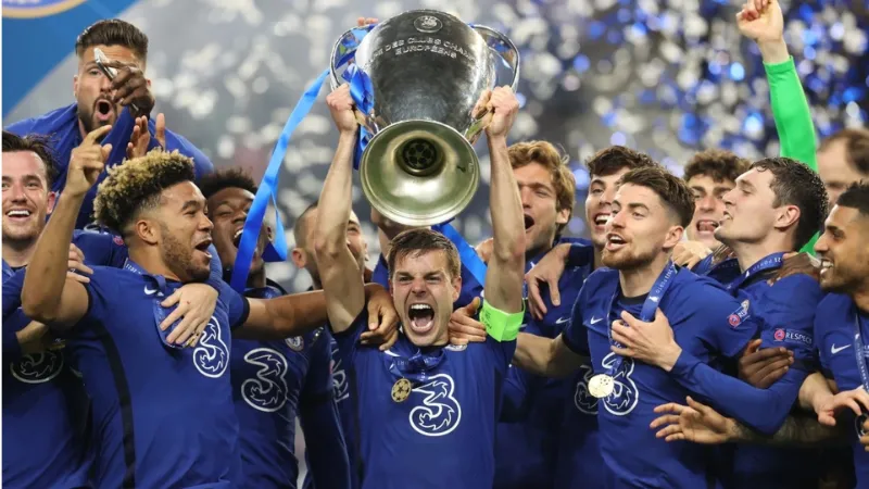 Phương án chiến thuật linh hoạt theo đối thủ và trạng thái